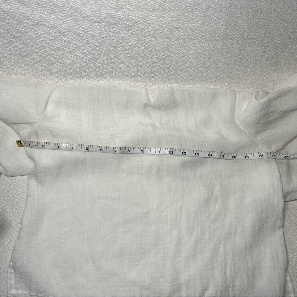 Le Lis Textured Ruffle Shoulder Blouse - Picture 5 of 6
